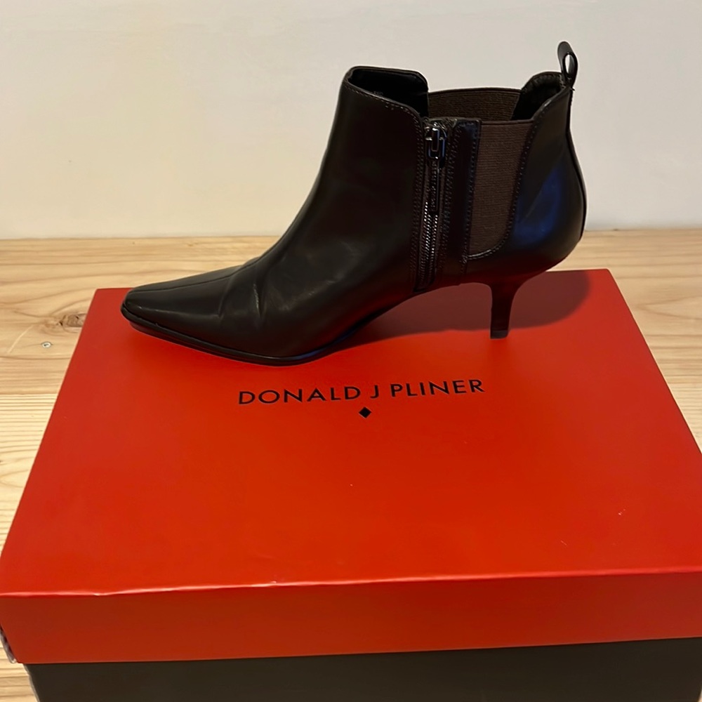 Donald J Pliner heels.